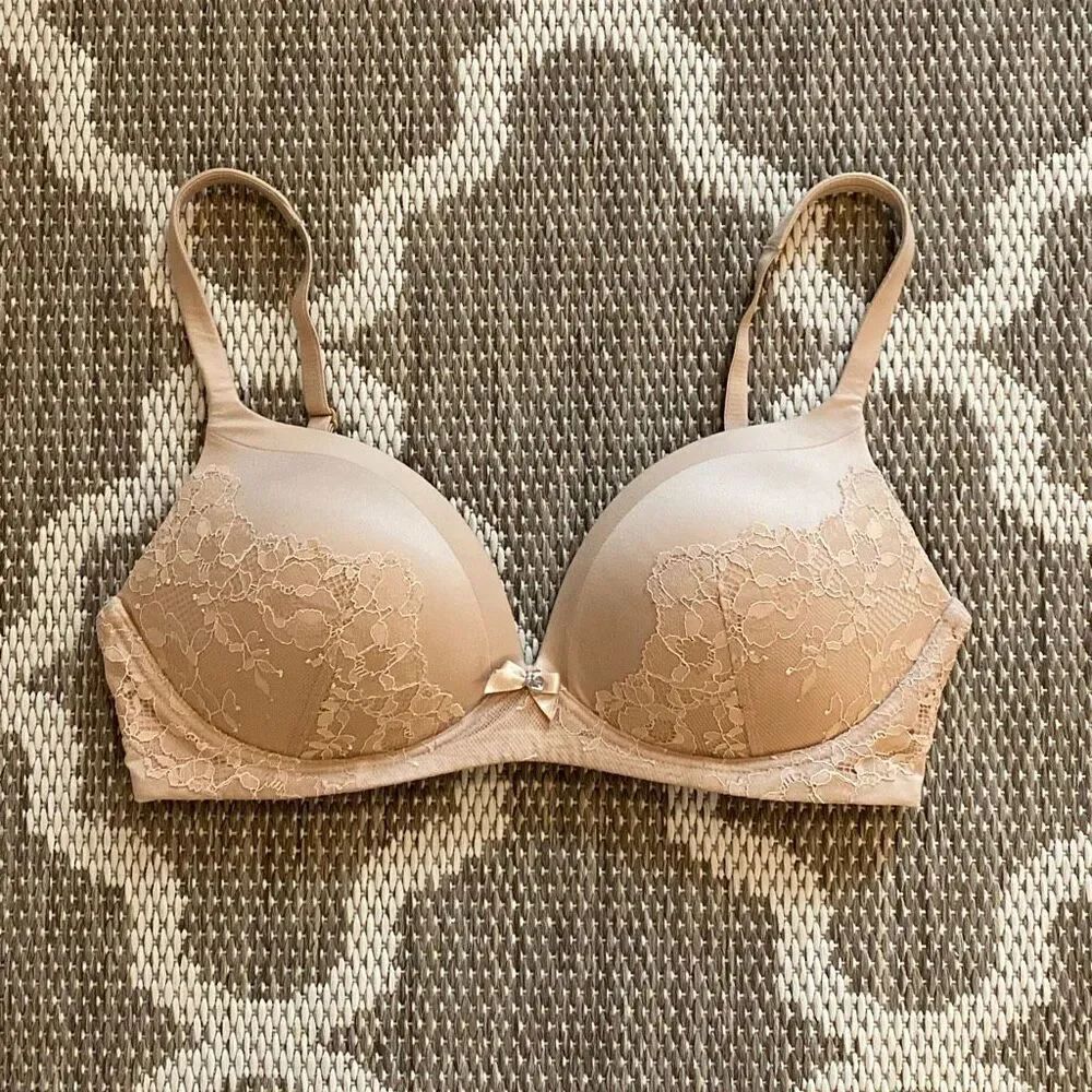 Victoria’s Secret bra size 34D